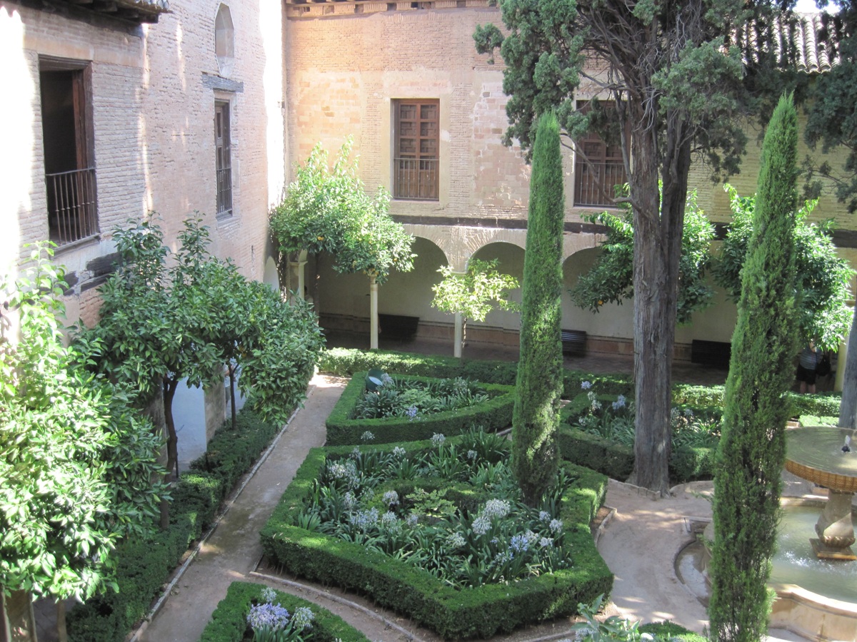 62- Alhambra- un angolo del giardino